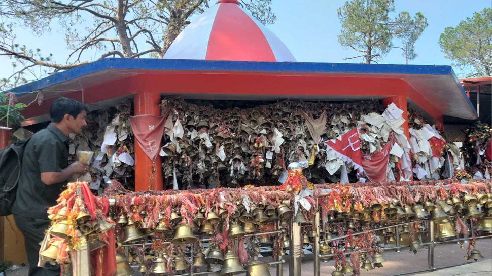 उत्तराखंड की वादियों में हैं 'न्याय के देवता', भक्त मनोकामना के लिए उन्हें लिखते हैं चिट्ठी