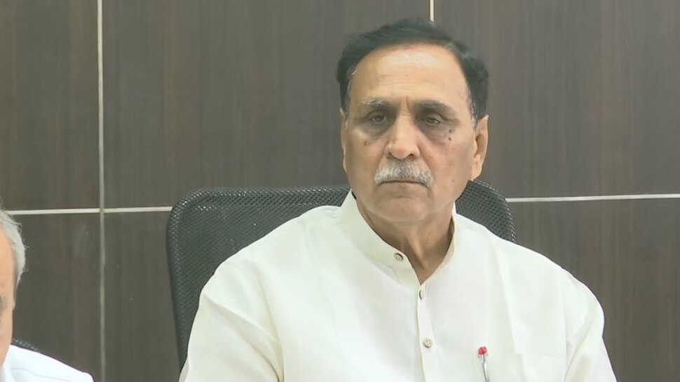 ‘वायु’ से अब और अधिक खतरा नहीं, अपने-अपने घरों को लौट सकते हैं लोग: रूपाणी
