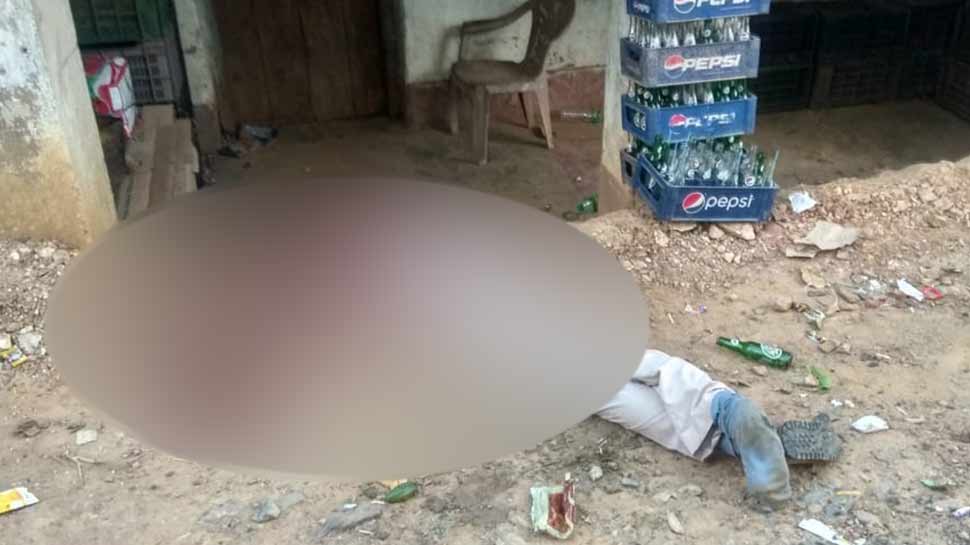 झारखंड: नक्सली हमले में 5 पुलिसकर्मी शहीद, घात लगाकर की अंधाधुंध गोलीबारी झारखंड: नक्सली हमले में 5 पुलिसकर्मी शहीद, घात लगाकर की अंधाधुंध गोलीबारी