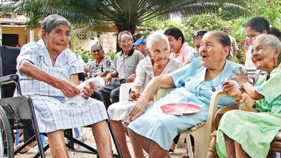 हर चौथा बुजुर्ग देश में अकेला रहने को मजबूर है Every fourth elderly country is forced to live alone