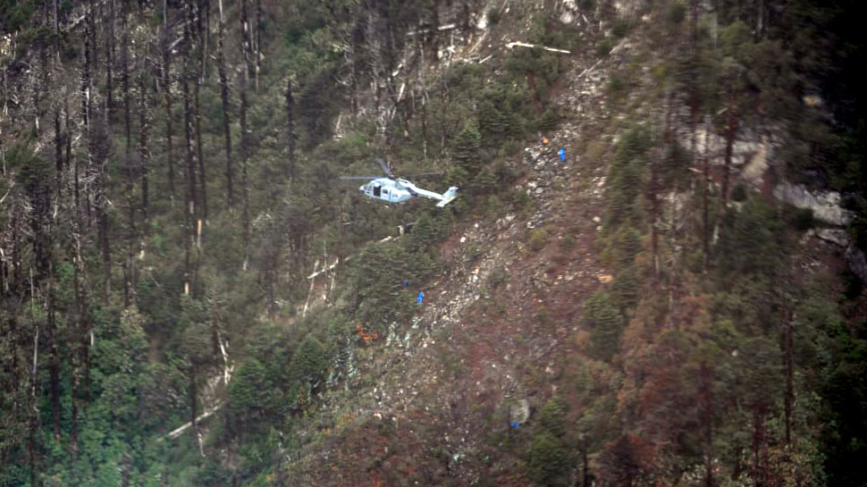 पूरे दिन मौसम ने रोका बचाव अभियान, AN-32 दुर्घटनास्थल तक नहीं पहुंचे हेलीकॉप्टर पूरे दिन मौसम ने रोका बचाव अभियान, AN-32 दुर्घटनास्थल तक नहीं पहुंचे हेलीकॉप्टर