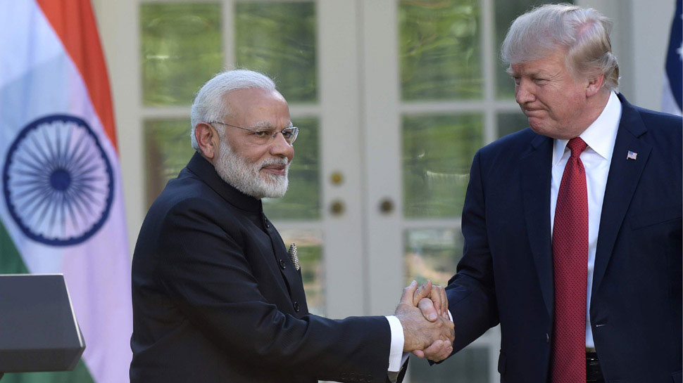तल्ख हुए भारत और अमेरिका के रिश्ते, Sensex में भारी गिरावट
