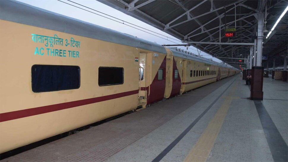 आधिकारिक दौरे के लिए रेल अधिकारियों को ट्रेन में करनी चाहिए यात्रा: रेलवे बोर्ड