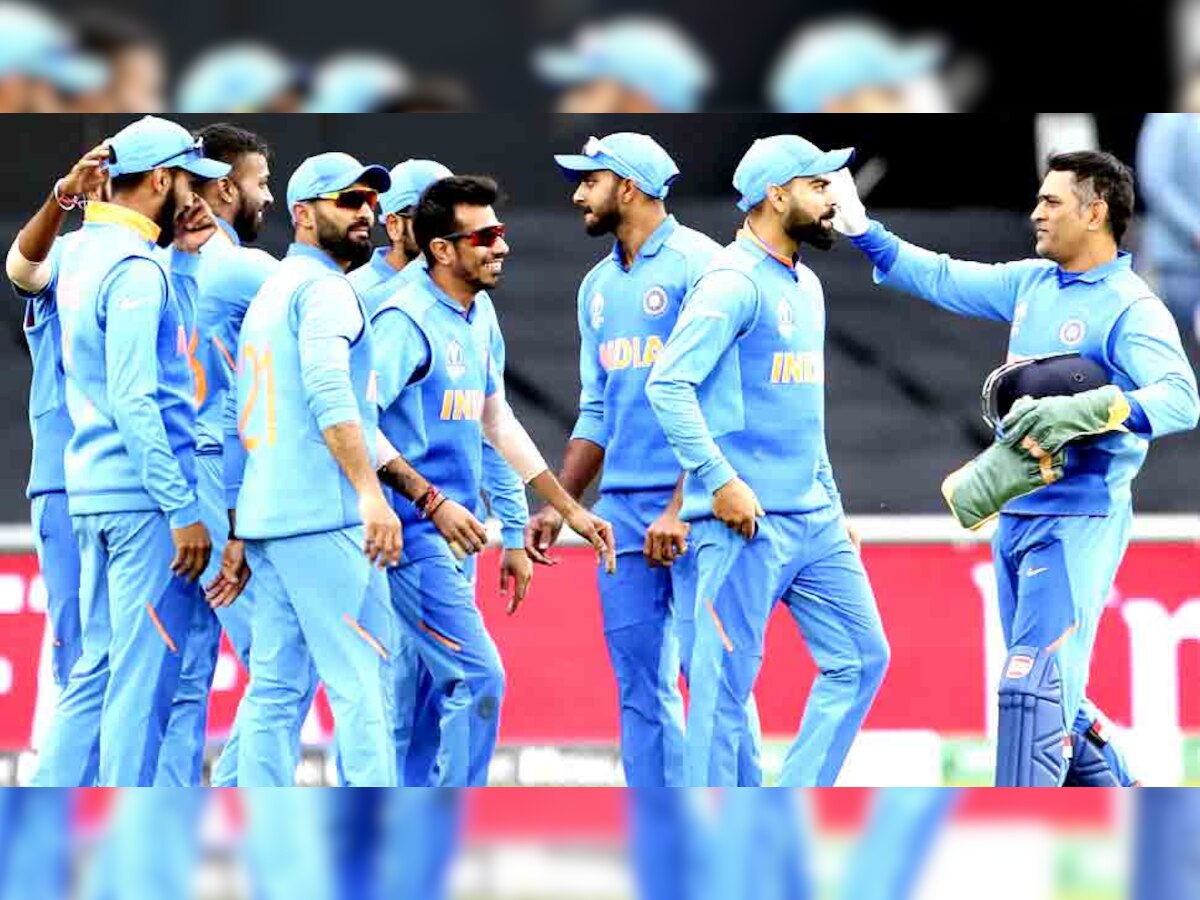 भारतीय टीम आईसीसी वर्ल्ड कप में तीन मैच जीत चुकी है. उसका एक मैच रद्द भी हो चुका है. (फोटो: PTI) 