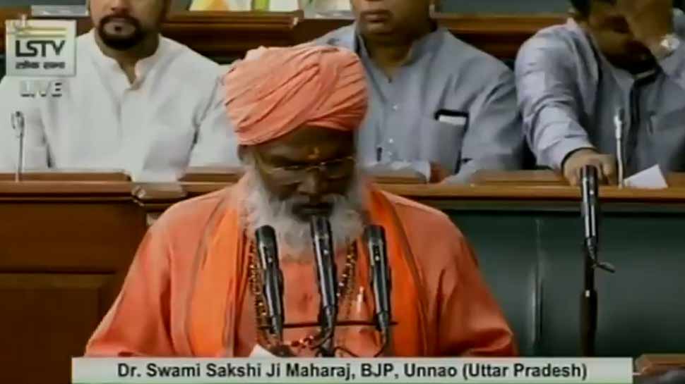 VIDEO: साक्षी महाराज की शपथ के दौरान लगे 'मंदिर वहीं बनाएंगे' के नारे