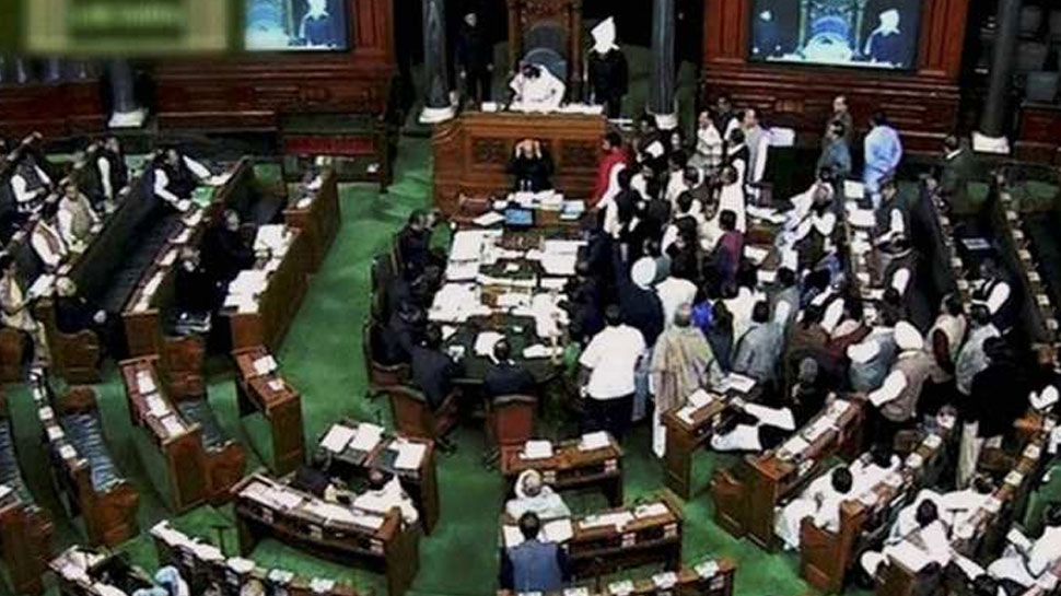 लोकसभा में शपथ लेने के लिए कुछ इस अंदाज में नजर आए नवनिर्वाचित सांसद लोकसभा में शपथ लेने के लिए कुछ इस अंदाज में नजर आए नवनिर्वाचित सांसद