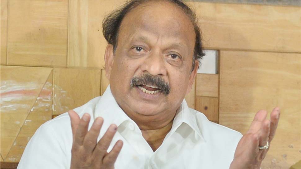 कर्नाटक कांग्रेस में नहीं थम रही कलह, पार्टी ने अपने ही विधायक रोशन बेग को निलंबित कर्नाटक कांग्रेस में नहीं थम रही कलह, पार्टी ने अपने ही विधायक रोशन बेग को निलंबित