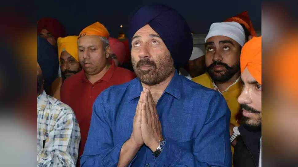 गुरदासपुर सांसद सनी देओल को चुनाव आयोग का नोटिस, जानें क्या है पूरा मामला