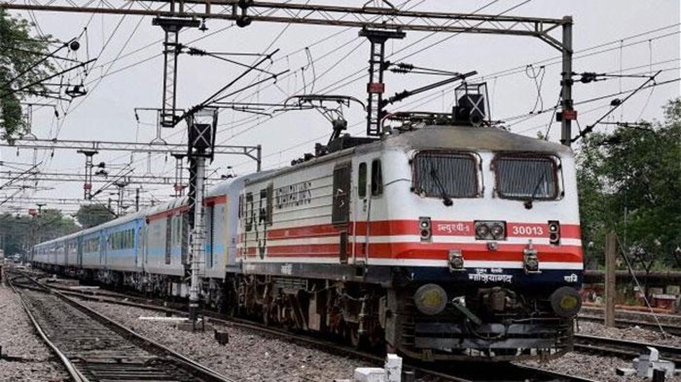 खुशखबरी: दिल्ली से हावड़ा जाने में सबसे तेज ट्रेन लेती है 17 घंटे, इसमें लाई जाएगी 5 घंटे की कमी