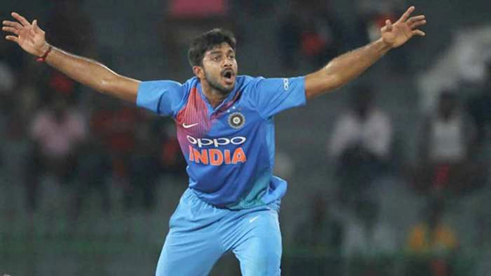 अब विजय शंकर के पैर के अंगूठे में गेंद लगी, ट्रेनिंग सत्र छोड़ना पड़ा अब विजय शंकर के पैर के अंगूठे में गेंद लगी, ट्रेनिंग सत्र छोड़ना पड़ा