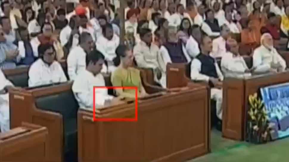 राहुल गांधी की नजर मोबाइल पर होने का आरोप लगाना BJP को शोभा नहीं देता: कांग्रेस