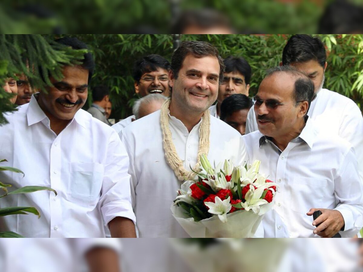 लोकसभा चुनाव में कांग्रेस की करारी हार के बाद 25 मई को हुई पार्टी की कार्य समिति की बैठक में गांधी ने इस्तीफे की पेशकश की थी
