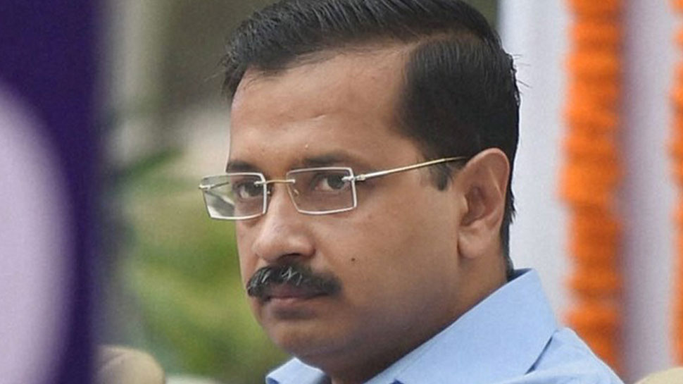 PM मोदी से मिले CM केजरीवाल, मोहल्ला क्लीनिक और स्कूल के दौरे के लिए किया आमंत्रित PM मोदी से मिले CM केजरीवाल, मोहल्ला क्लीनिक और स्कूल के दौरे के लिए किया आमंत्रित