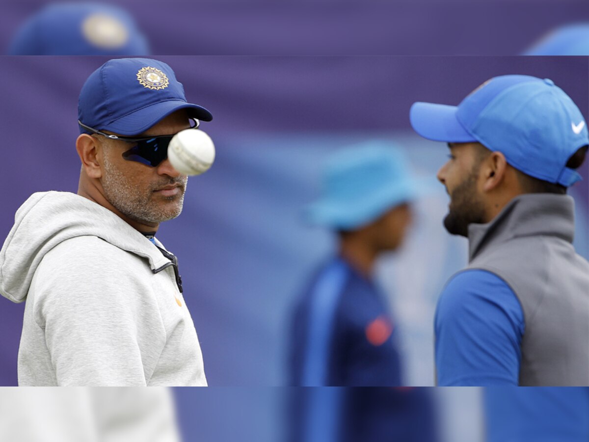 ICC क्रिकेट क्लीनिक: जब बोल पड़े धोनी, 'पंत ने सिक्स मारा है, देखना अब ये भी मारेगा'