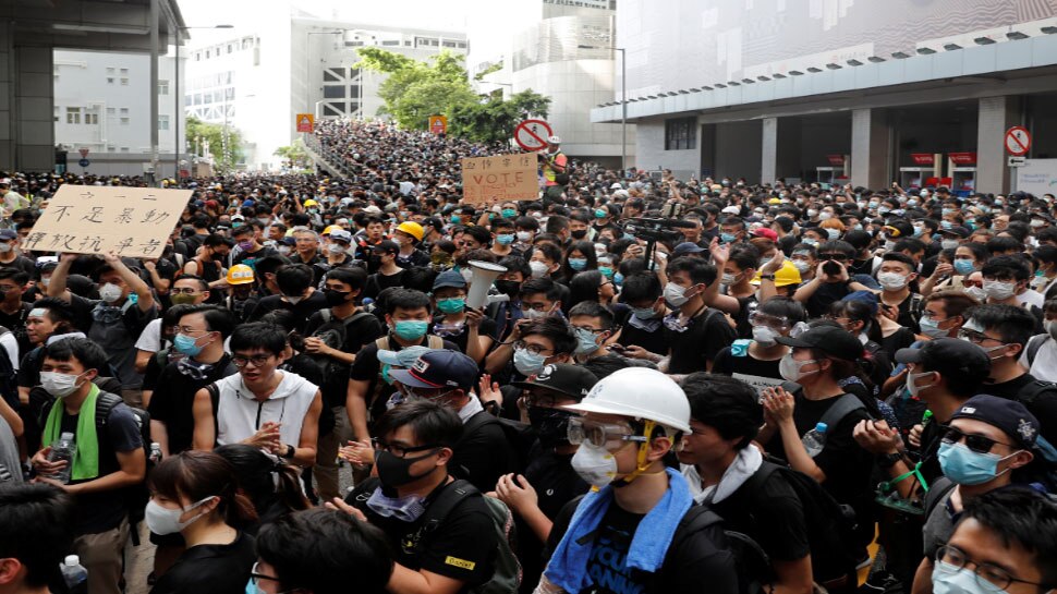 मुख्यालय पर किए गए प्रदर्शन अवैध और तर्कहीन हैः हांगकांग पुलिस