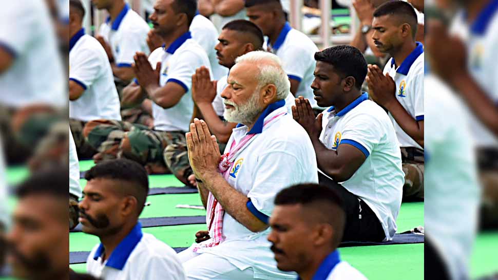 योग को बढ़ावा देने के लिए पुरस्कार पाने वालों को PM मोदी ने दी बधाई, कहा- 'उनके काम पर गर्व है' योग को बढ़ावा देने के लिए पुरस्कार पाने वालों को PM मोदी ने दी बधाई, कहा- 'उनके काम पर गर्व है'