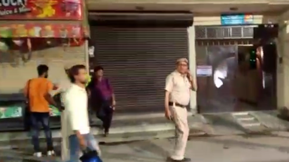 महरौली के बाद मोहन गार्डन में डबल मर्डर, जानकार ने ही दिया वारदात को अंजाम! महरौली के बाद मोहन गार्डन में डबल मर्डर, जानकार ने ही दिया वारदात को अंजाम!