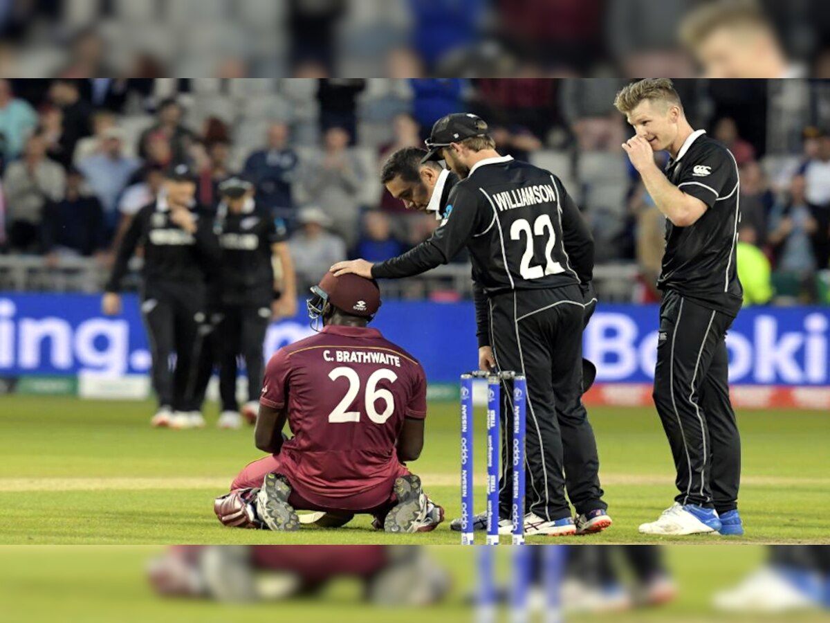 west indies vs newzealand ICC Cricket World Cup 2019: वेस्टइंडीज के कार्लोस ब्रेथवेट (Carlos Brathwaite) ने 101 रनों की पारी खेली, लेकिन टीम हार गई. तस्वीर साभार- ट्विटर पेज @cricketworldcup