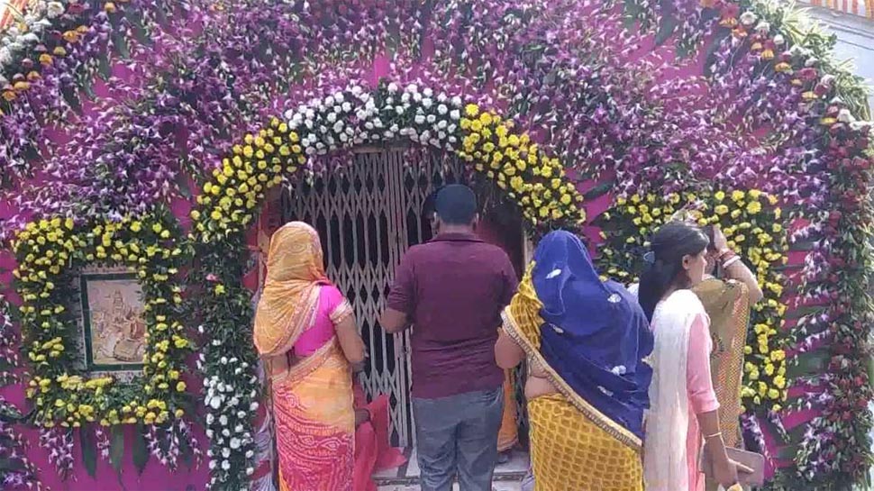 गुवाहाटी: 3 दिन तक बंद रहेंगे कामाख्या मंदिर के मुख्य द्वार, 26 जून को खुलेंगे पट गुवाहाटी: 3 दिन तक बंद रहेंगे कामाख्या मंदिर के मुख्य द्वार, 26 जून को खुलेंगे पट