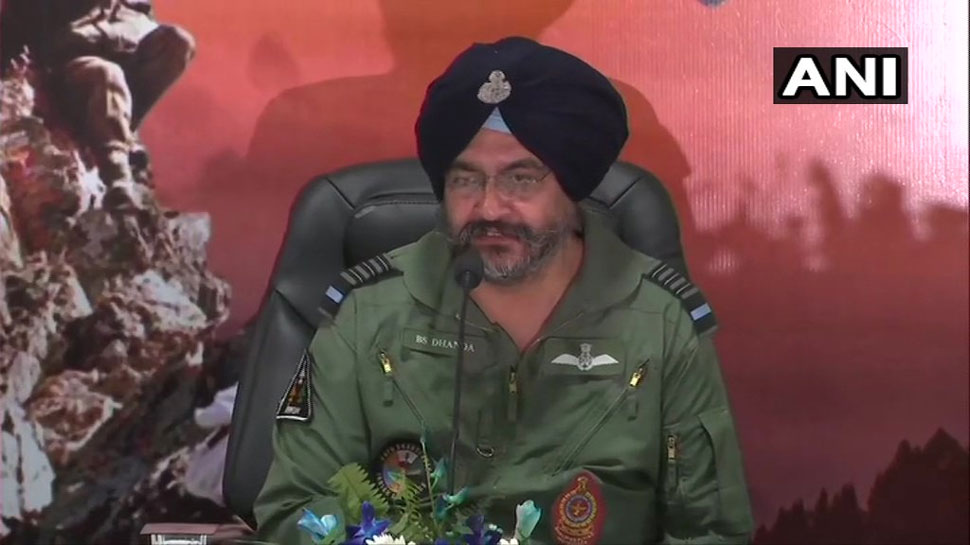 बालाकोट के बाद पाकिस्तान हमारी एयरस्पेस में नहीं घुस सका, वे LoC पार नहीं कर सके: वायुसेना प्रमुख बालाकोट के बाद पाकिस्तान हमारी एयरस्पेस में नहीं घुस सका, वे LoC पार नहीं कर सके: वायुसेना प्रमुख