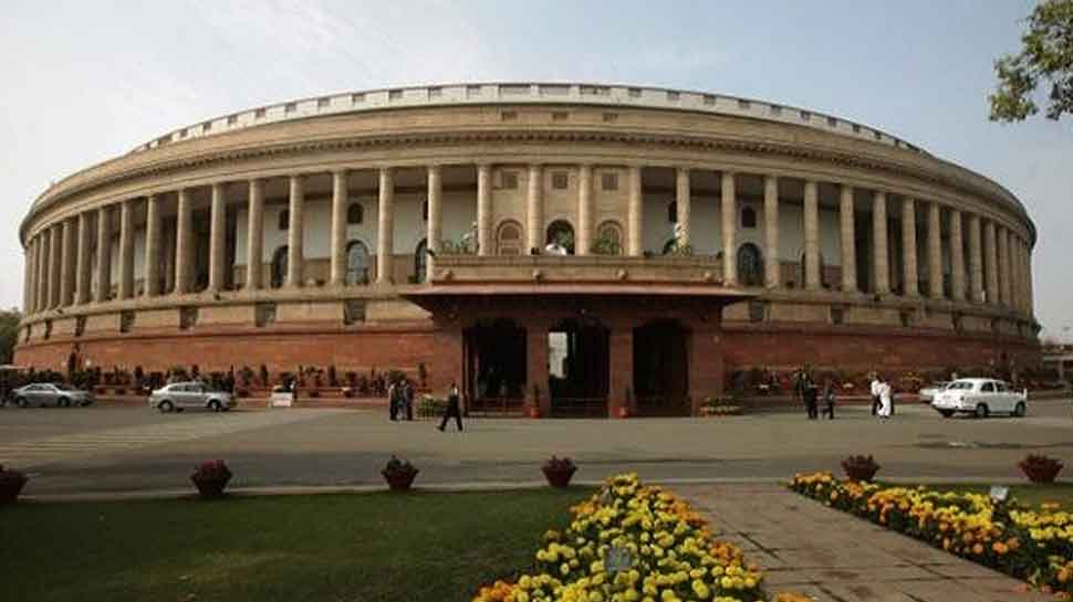 अमित शाह ने संसद में पेश किया पहला बिल, जम्मू-कश्मीर आरक्षण संशोधन विधेयक पेश