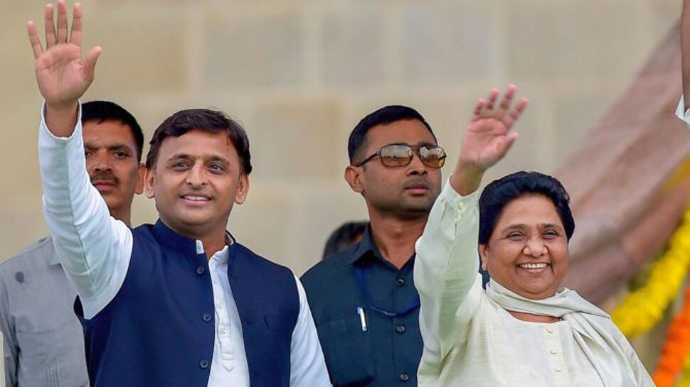 'चूहा-बिल्ली' के खेल में बसपा दिख रही भारी, आखिर अखिलेश चुप रहकर बेचारे क्यों बने हैं?