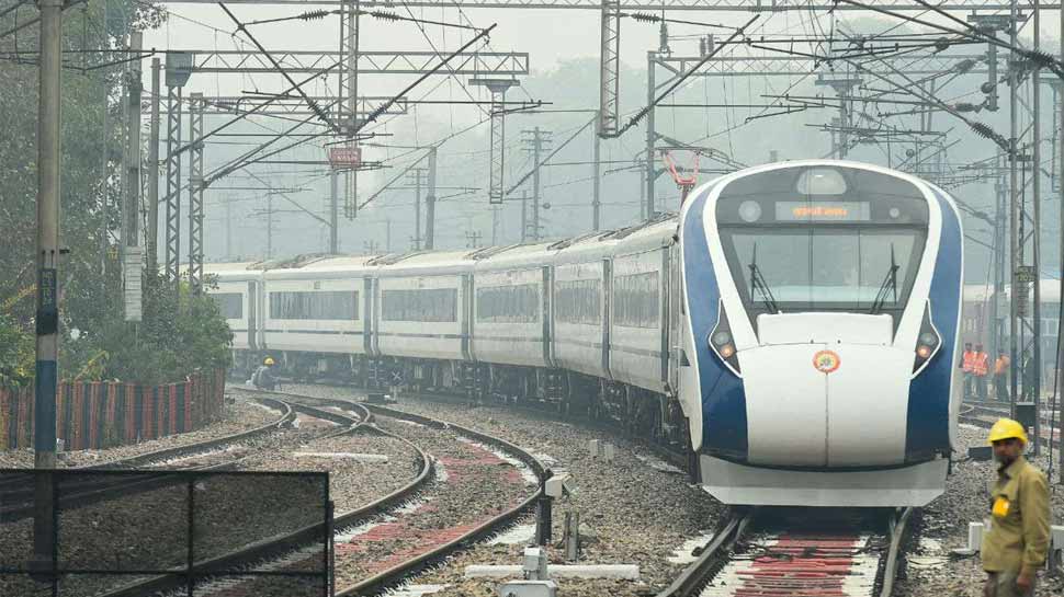 1.35 लाख किमी की यात्रा हुई पूरी train 18 loco pilot awarded by indian railway