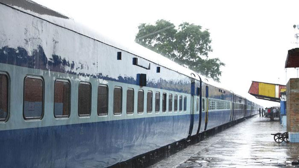 महाराष्ट्र: मानसून सत्र में भाग लेने मुंबई आ रहे दो विधायकों के सामान ट्रेन से चोरी