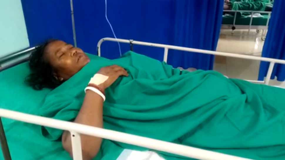 पश्चिम बंगाल में बीजेपी की महिला कार्यकर्ता को मारी गोली, अस्पताल में भर्ती
