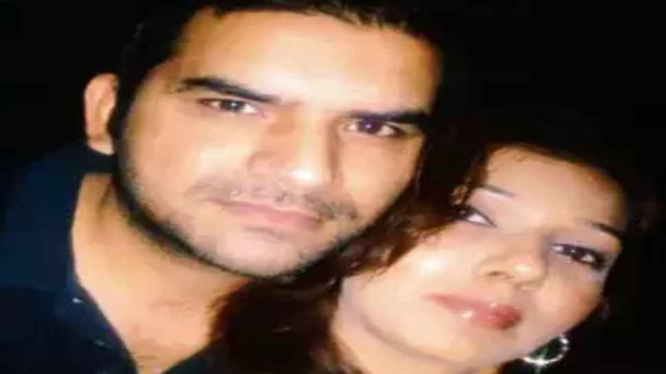 नीतू सोलंकी हत्याकांड: 9 साल से फरार था आरोपी, मौत से पहले दिया पुलिस को सुराग नीतू सोलंकी हत्याकांड: 9 साल से फरार था आरोपी, मौत से पहले दिया पुलिस को सुराग
