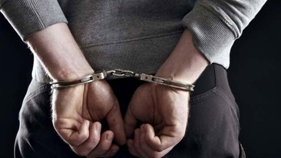 सिंगापुर: पुलिस अधिकारी पर हमला करने के लिए 21 साल की भारतीय महिला को जेल