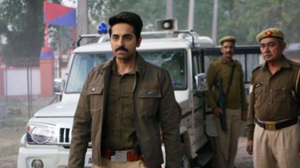 Preview: समाज का असली रूप दिखाती है 'आर्टिकल 15', इसलिए छू लेगी लोगों का दिल Preview: समाज का असली रूप दिखाती है 'आर्टिकल 15', इसलिए छू लेगी लोगों का दिल