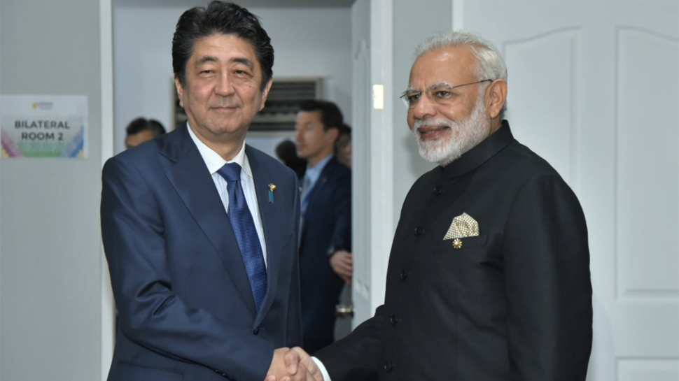 भगोड़े अपराधियों पर शिकंजा कसने के लिए पीएम मोदी ने शिंजो आबे से की बात भगोड़े अपराधियों पर शिकंजा कसने के लिए पीएम मोदी ने शिंजो आबे से की बात