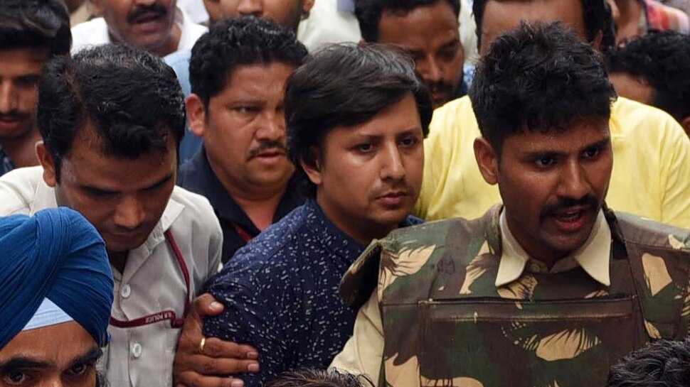 इंदौर कोर्ट से खारिज हुई आकाश विजयवर्गीय की जमानत याचिका, भोपाल में होगी सुनवाई