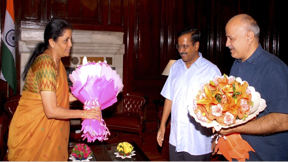 वित्तमंत्री निर्मला सीतारमन से मिलने पहुंचे सीएम केजरीवाल, इन मुद्दों पर हुई बात