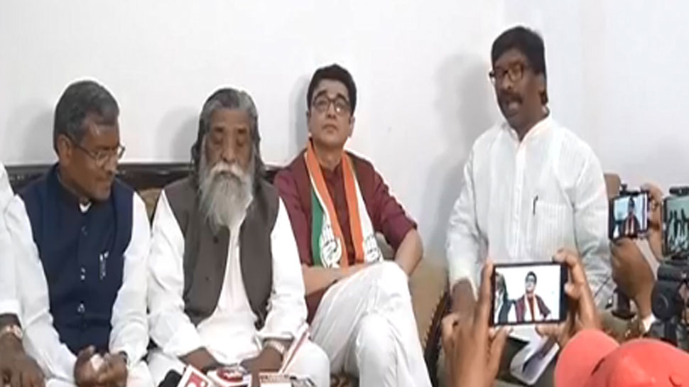 झारखंड में भाजपा के खिलाफ सभी दल अपनी शर्तों पर बनाना चाहते हैं महागठबंधन! झारखंड में भाजपा के खिलाफ सभी दल अपनी शर्तों पर बनाना चाहते हैं महागठबंधन!