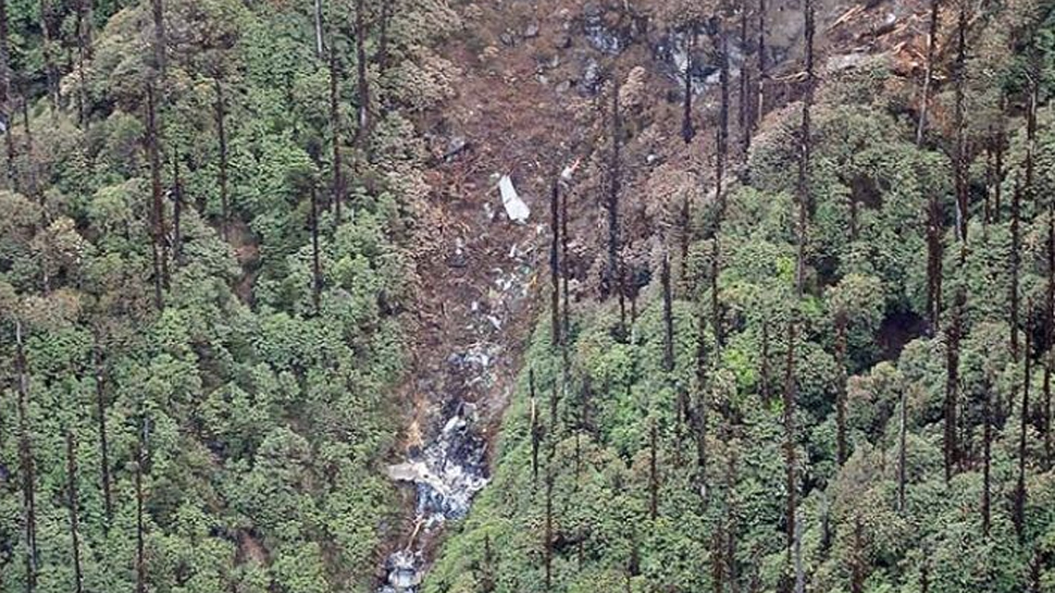 AN-32 विमान हादसा: दुर्घटनास्थल पर 12 जून से अभी भी फंसे हुए हैं पीड़ितों के बचावकर्मी AN-32 विमान हादसा: दुर्घटनास्थल पर 12 जून से अभी भी फंसे हुए हैं पीड़ितों के बचावकर्मी