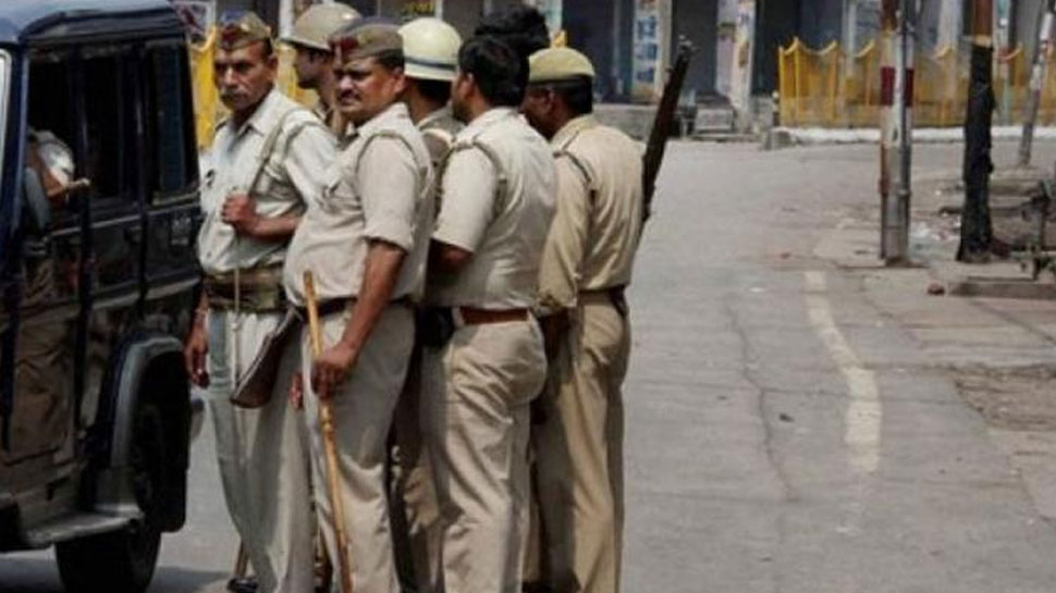 शामली में भू-माफिया का आतंक, 700 परिवार पूरी कॉलोनी छोड़ने को मजबूर शामली में भू-माफिया का आतंक, 700 परिवार पूरी कॉलोनी छोड़ने को मजबूर