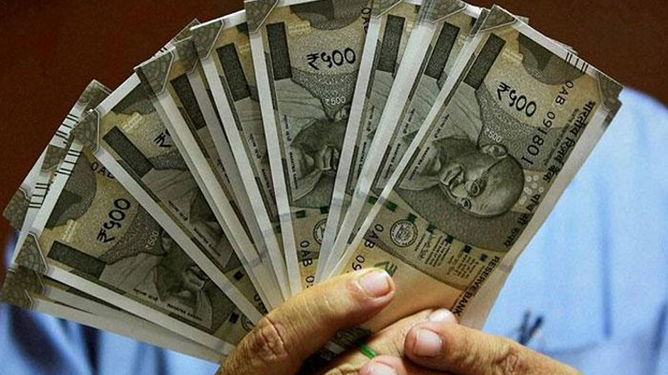 भारतीय कंपनियों ने मई महीने में विदेशों से जुटाए 3.55 अरब डॉलर का कर्ज भारतीय कंपनियों ने मई महीने में विदेशों से जुटाए 3.55 अरब डॉलर का कर्ज