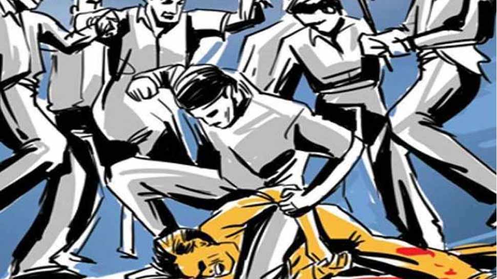 कानपुर: 'जय श्री राम' नहीं बोलने पर टोपी पहने किशोर को पीटा कानपुर: 'जय श्री राम' नहीं बोलने पर टोपी पहने किशोर को पीटा