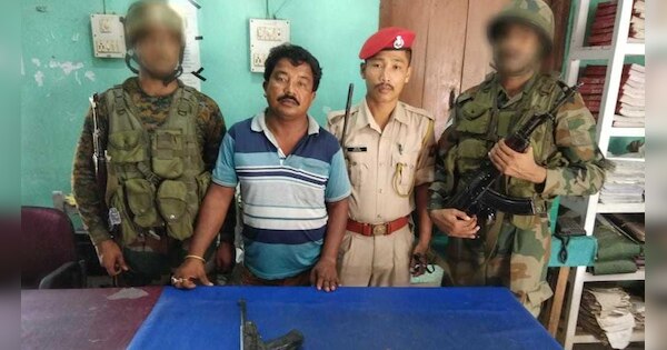 ASSAM DHUBRI MULTA TERRORIST ARRESTED WITH ARMS | असम: सुरक्षाबलों की ...
