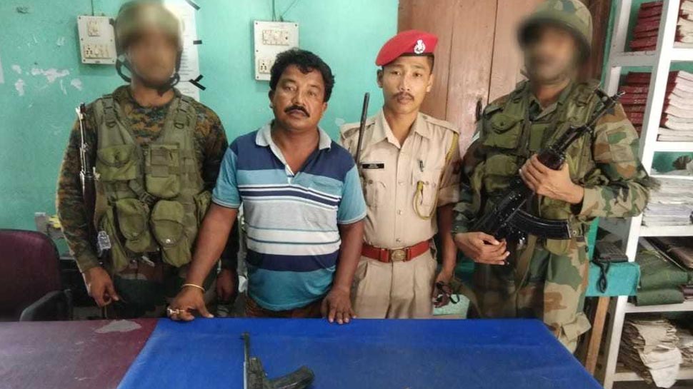 ASSAM DHUBRI MULTA TERRORIST ARRESTED WITH ARMS | असम: सुरक्षाबलों की ...