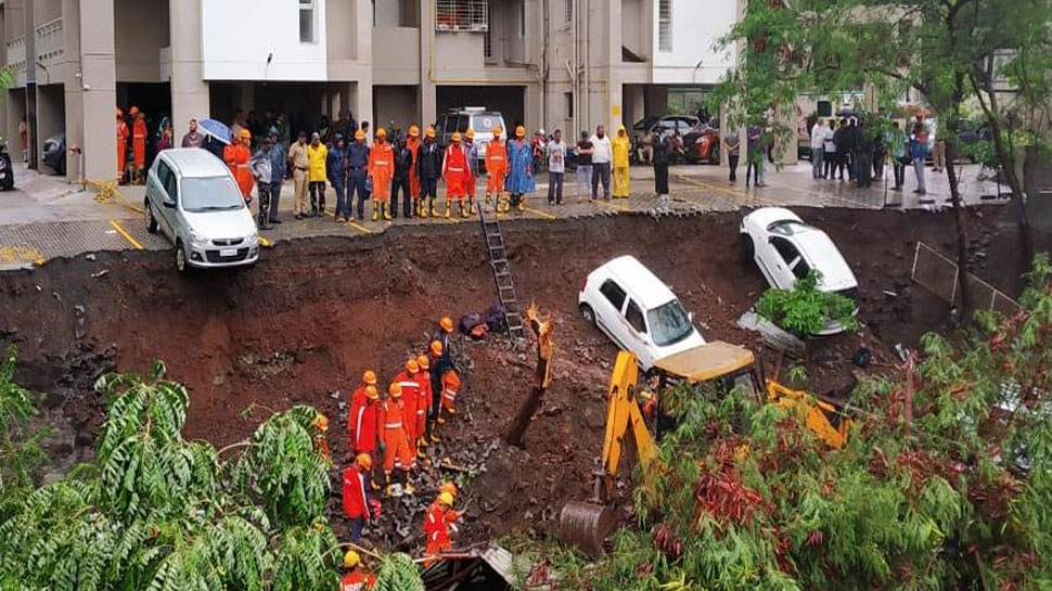 पुणे हादसे में बाल बाल बचे मजदूर का दर्द, कहा- 'बिहार में काम मिलता तो बाहर क्यों जाते' पुणे हादसे में बाल बाल बचे मजदूर का दर्द, कहा- 'बिहार में काम मिलता तो बाहर क्यों जाते'