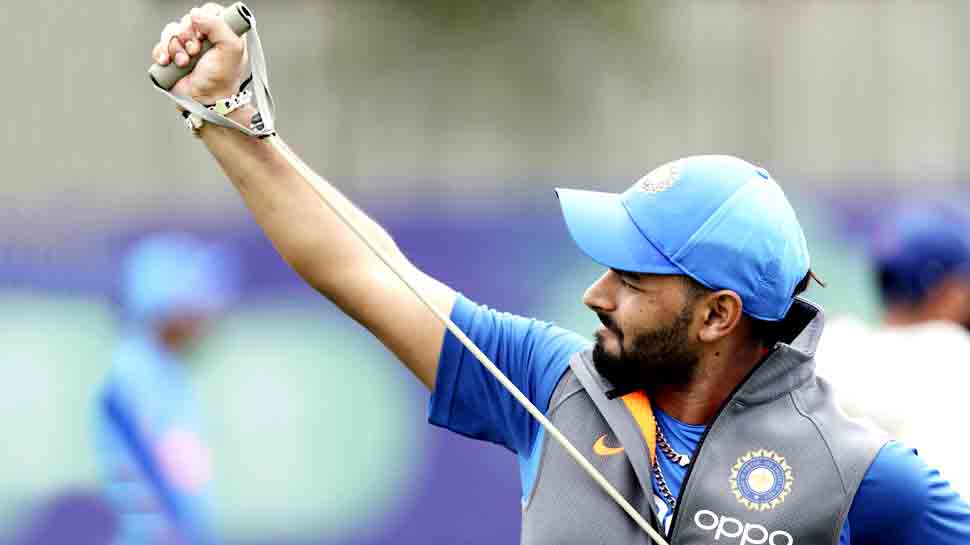 ऋषभ पंत World Cup में खेलने उतरे, अब दिनेश कार्तिक का इंतजार शायद ही खत्म हो... ऋषभ पंत World Cup में खेलने उतरे, अब दिनेश कार्तिक का इंतजार शायद ही खत्म हो...