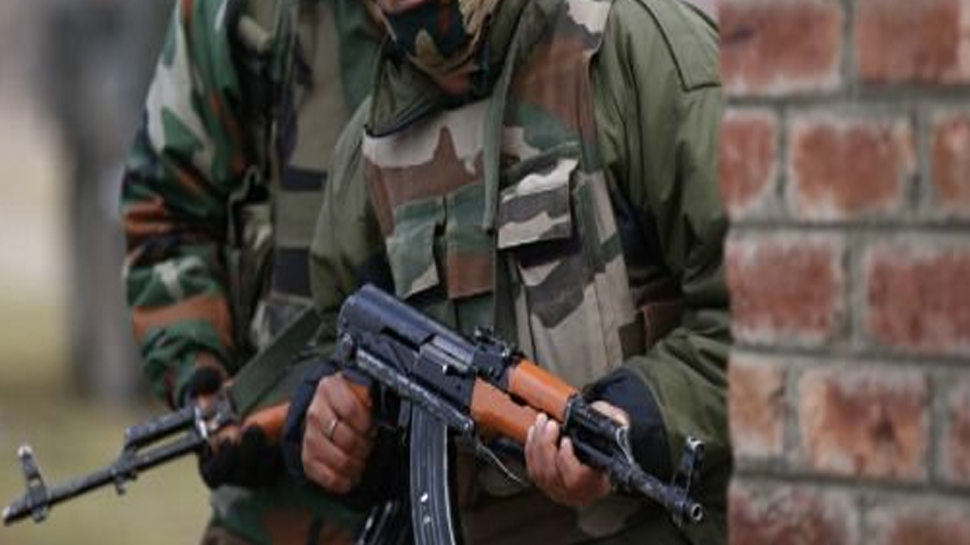 PAC के कमांड हाउस से चोरी हुई INSAS राइफल, कॉल कर मांगे साढ़े तीन लाख रुपए PAC के कमांड हाउस से चोरी हुई INSAS राइफल, कॉल कर मांगे साढ़े तीन लाख रुपए