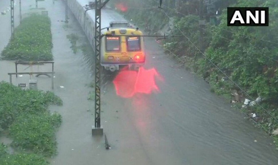 यातायात हुआ ठप्प Traffic jam