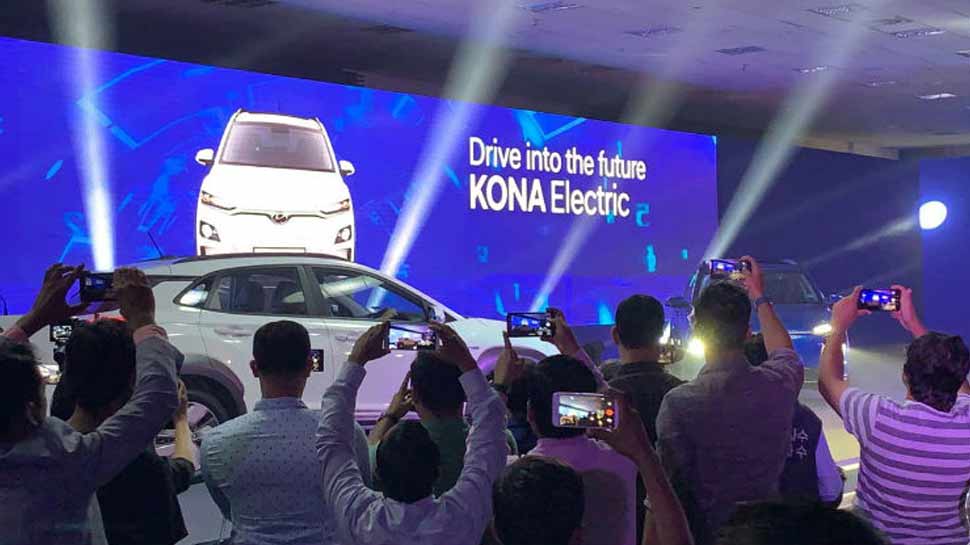 दो वर्जन में आती है इलेक्ट्रिक कार hyundai kona electric suv launched