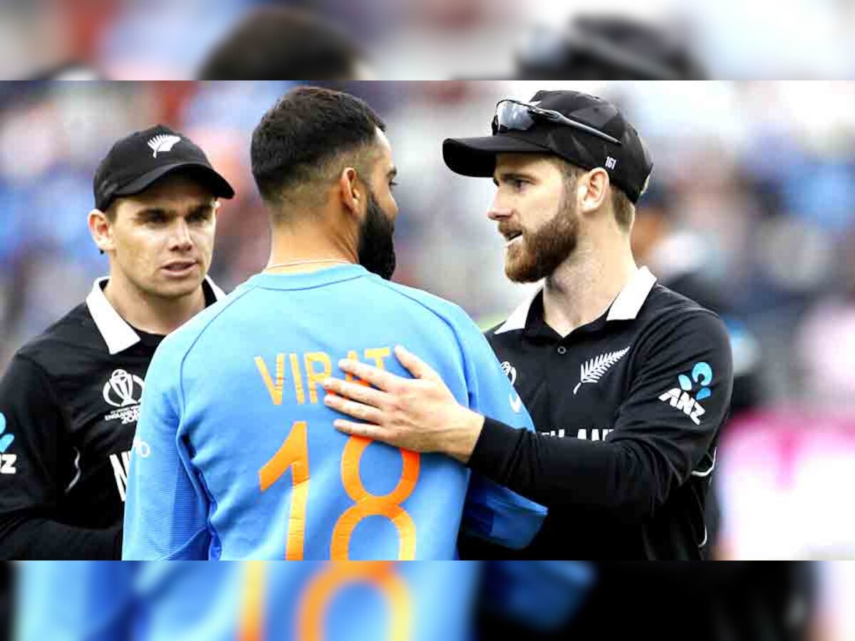 सेमीफाइनल मुकाबले के बाद भारत के कप्तान विराट कोहली से मिलते विजेता कप्तान केन विलियम्सन. (फोटो: IANS)