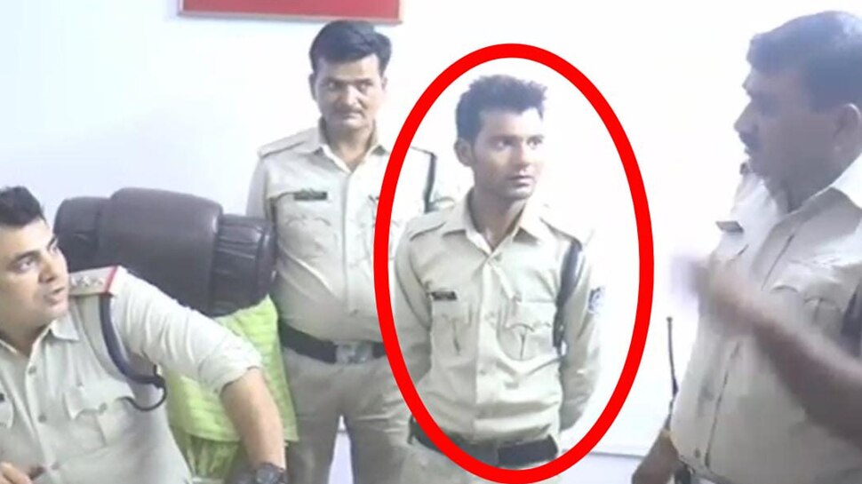 ग्वालियर में पकड़ा गया फर्जी पुलिसकर्मी, टोल टैक्स से बचने के लिए पहन रखी थी वर्दी