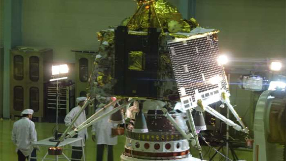 ISRO के चंद्रयान-2 को चांद पर रास्ता दिखाएगी IIT कानपुर की तकनीक, 15 जुलाई को होगा लांच